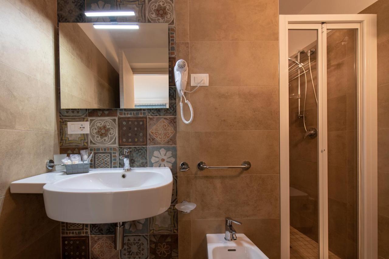 La Nicchia Hotel ซานวิโต โลคาโป ภายนอก รูปภาพ